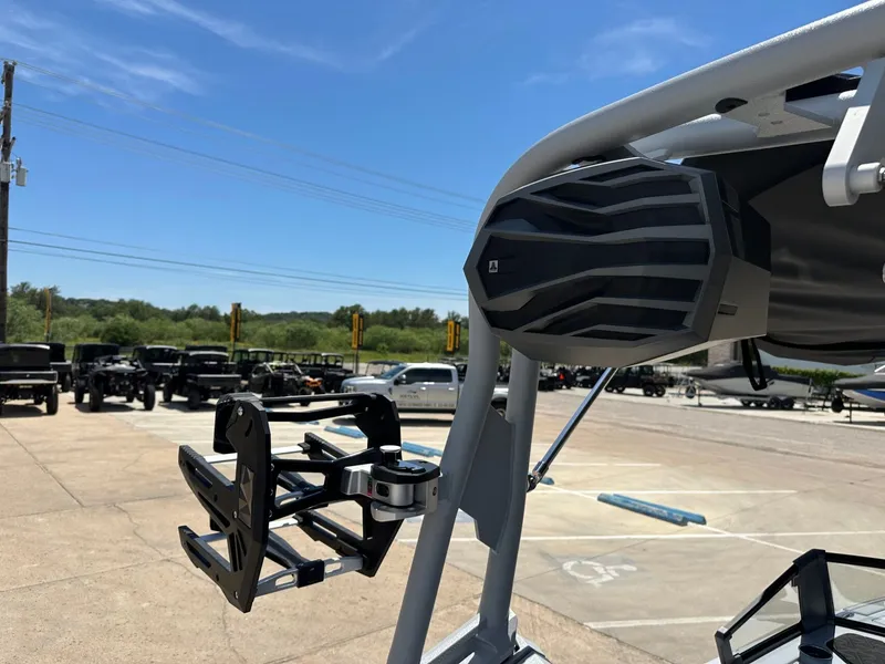 Slide: The Image of Nautique Super Air Nautique GS22 2026 - 45
