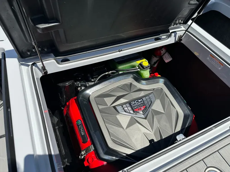 Slide: The Image of Nautique Super Air Nautique GS22 2026 - 47