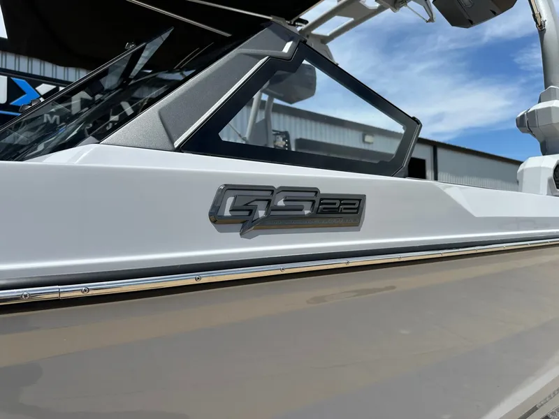 Slide: The Image of Nautique Super Air Nautique GS22 2026 - 9