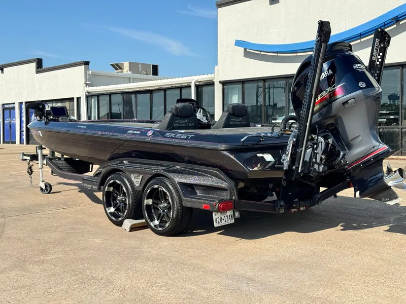 Slide: The Image of 2018 Skeeter FX21 boat with Yamaha engine on trailer. - 3