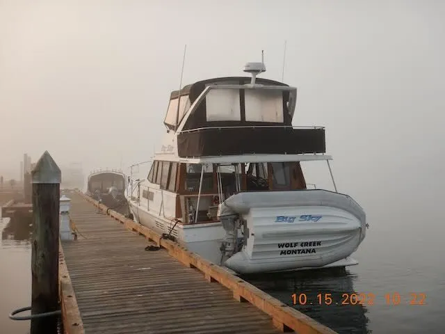 Slide: The Image of Bayliner 3888 Motoryacht 1990 - 55