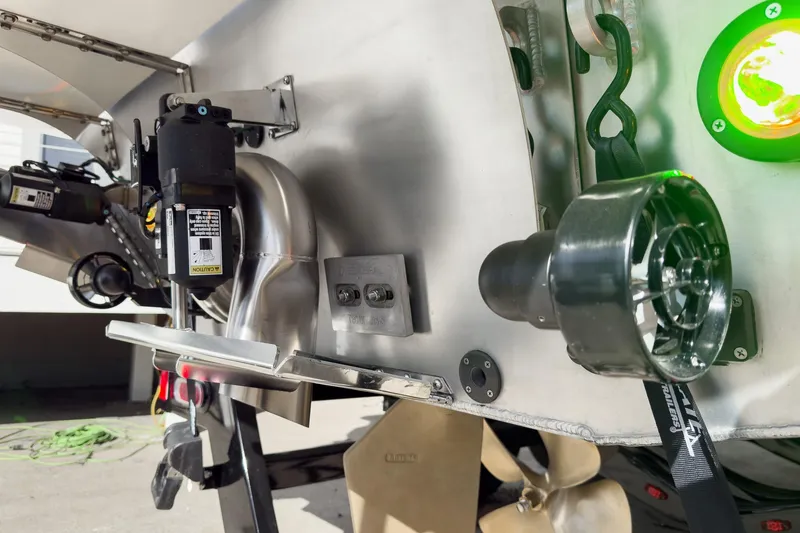 Slide: The Image of Close-up of Montara Surf Boss 2.0 SL 23" 2026 boat engine components. - 38