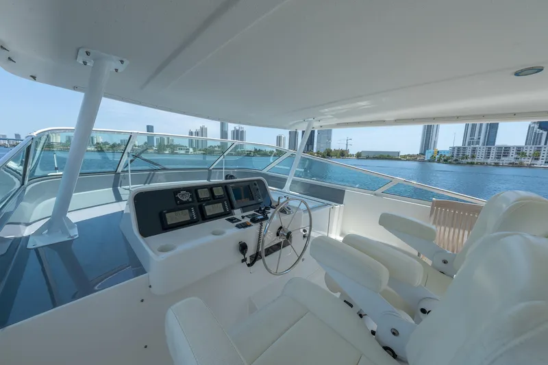 Slide: The Image of 2007 Pacific Mariner Pilothouse yacht helm with city skyline view. - 30