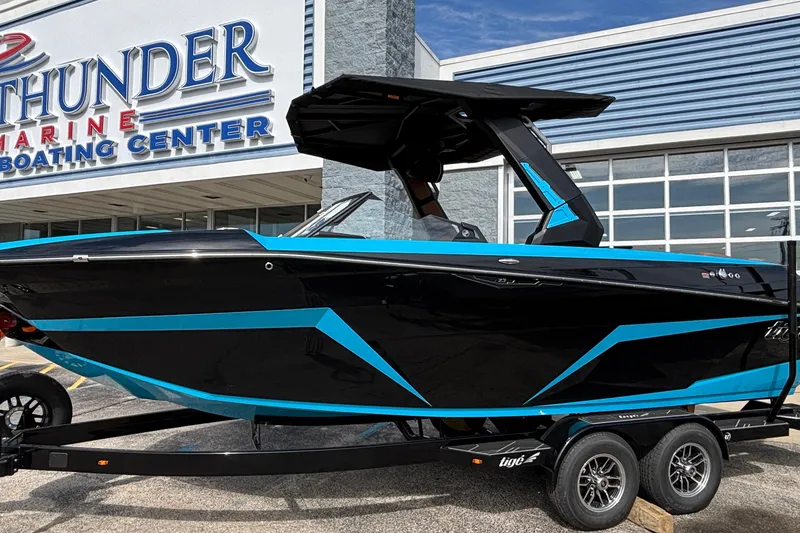 The Image of 2026 Tigé Z3 boat in black and blue at Thunder Marine Boating Center. - 1