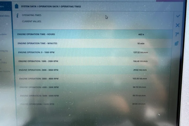 Slide: The Image of Display showing engine operation data for 2005 Sea Pro 220 Walk Around boat. - 35