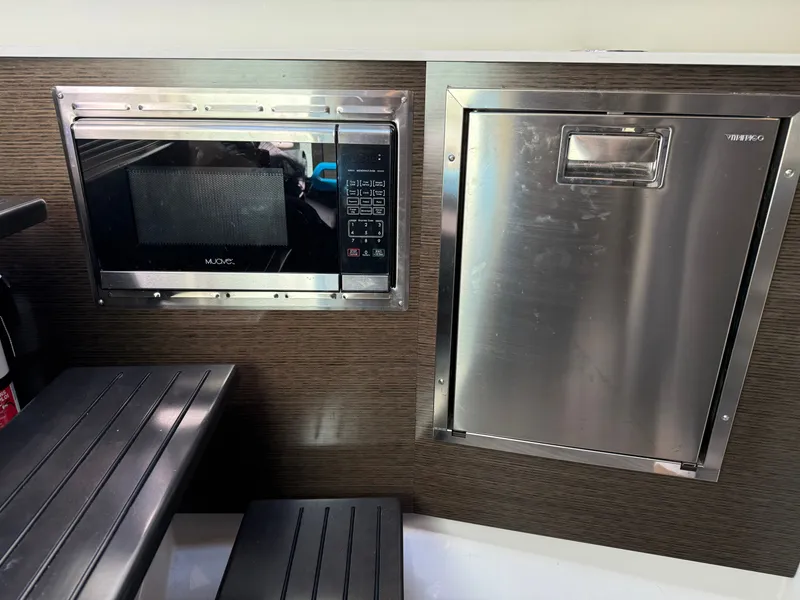 Slide: The Image of Cruisers 38 GLS 2021 - 56