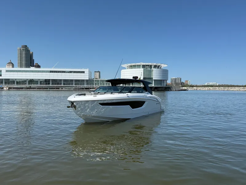 Slide: The Image of Cruisers 38 GLS 2021 - 71