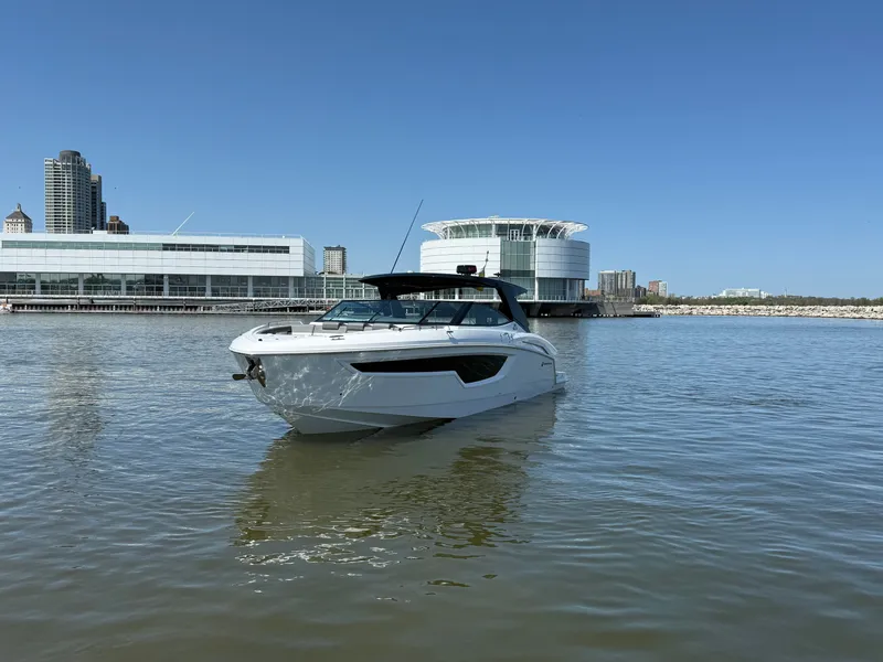 Slide: The Image of Cruisers 38 GLS 2021 - 72