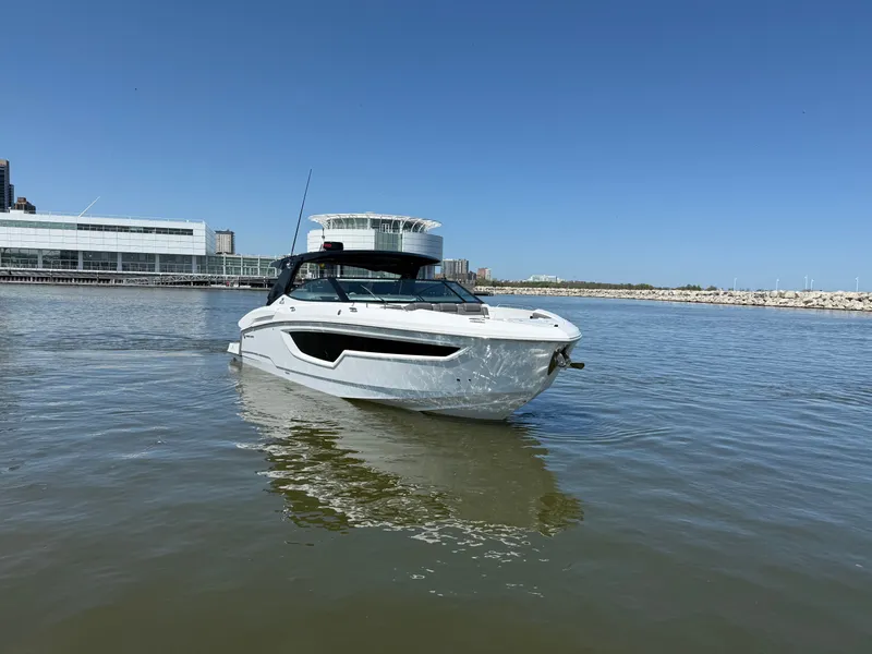 Slide: The Image of Cruisers 38 GLS 2021 - 77
