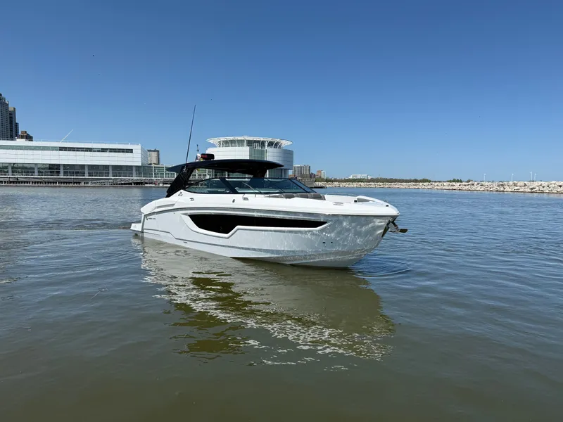 Slide: The Image of Cruisers 38 GLS 2021 - 80