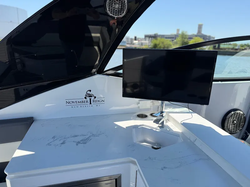 Slide: The Image of Cruisers 38 GLS 2021 - 93
