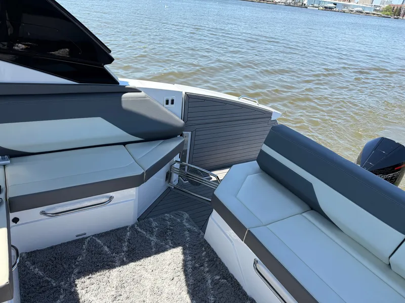 Slide: The Image of Cruisers 38 GLS 2021 - 96