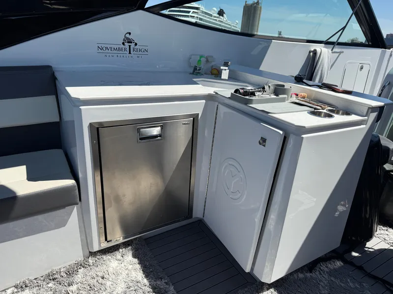 Slide: The Image of Cruisers 38 GLS 2021 - 97