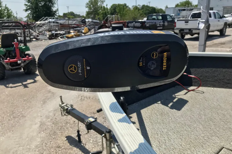 Slide: The Image of 2014 Lowe Fishing Machine 165SC Pro with Minn Kota Terrova trolling motor. - 15