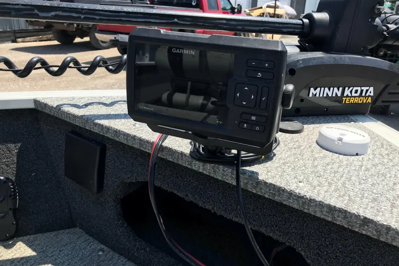 Slide: The Image of 2014 Lowe Fishing Machine 165SC Pro with Garmin and Minn Kota Terrova equipment. - 9