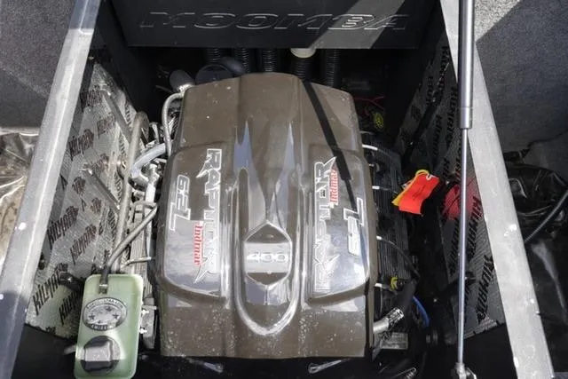 Slide: The Image of 2015 Moomba Mojo engine compartment featuring a Raptor 400 engine. - 19