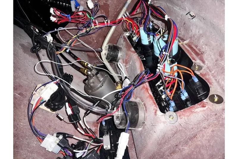 Slide: The Image of Wiring and components inside a 2026 Bennington 23 SX L-Bench boat. - 13