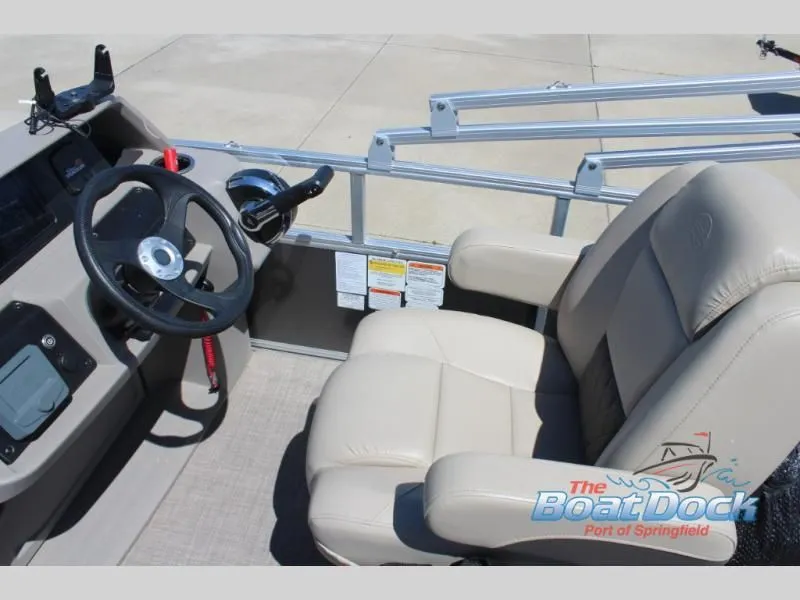 Slide: The Image of Party Barge 18 DLX 2024 - 24