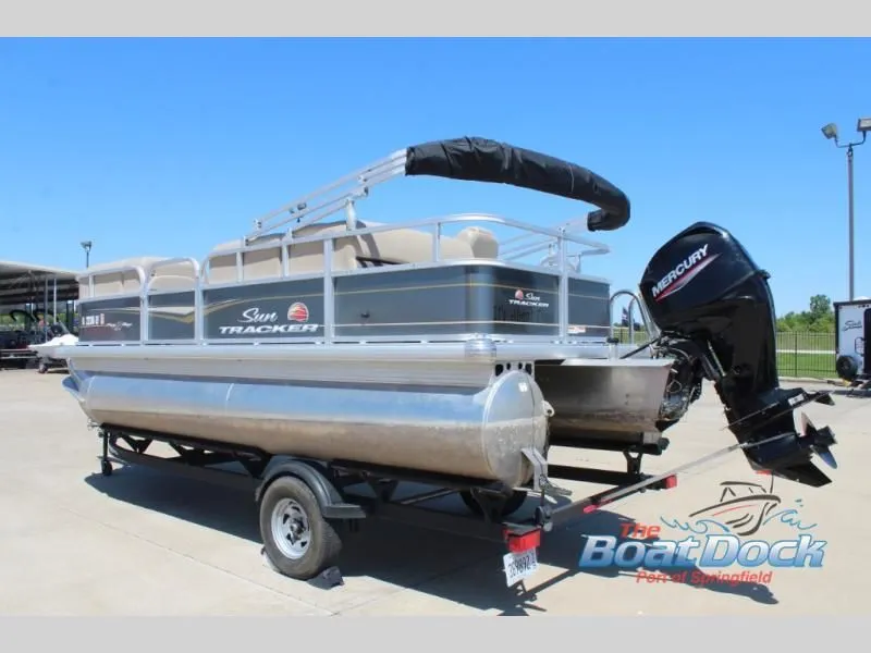 Slide: The Image of Party Barge 18 DLX 2024 - 7