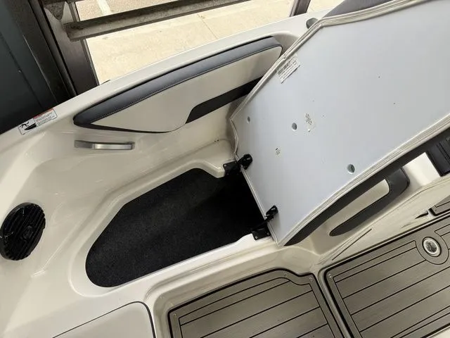Slide: The Image of Yamaha 195S 2026 - 25