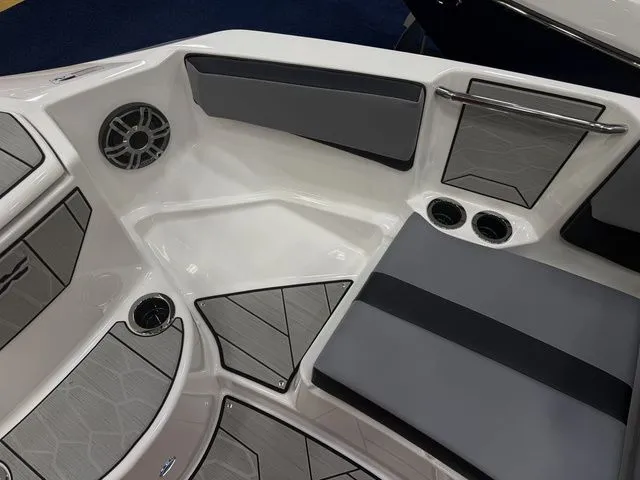 Slide: The Image of Yamaha 222XE 2026 - 19
