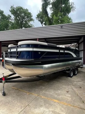 Slide: The Image of Bennington 22 S CRUISE JUMP SEAT 2026 - 3