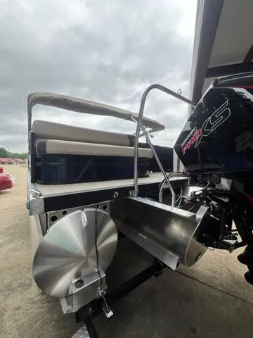 Slide: The Image of Bennington 22 S CRUISE JUMP SEAT 2026 - 5