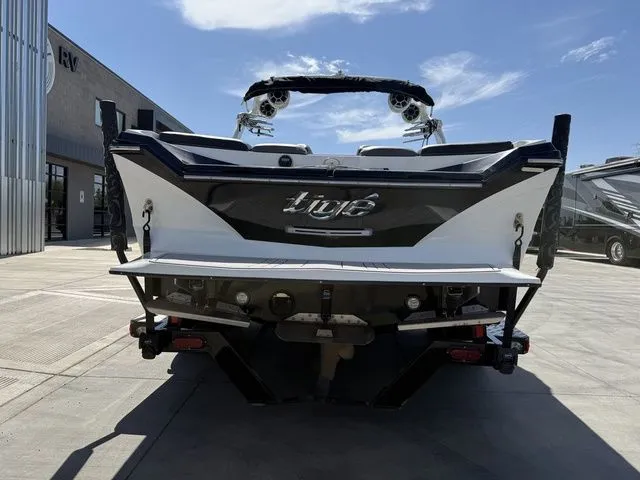 Slide: The Image of Tigé Z3 2013 - 7