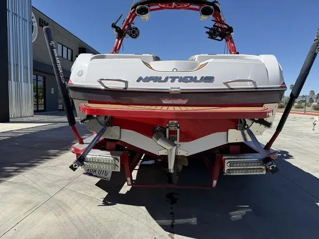 Slide: The Image of Nautique Super Air Nautique 230 2012 - 8