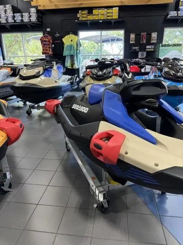 Slide: The Image of Sea-Doo Spark Trixx for 1 2025 - 5