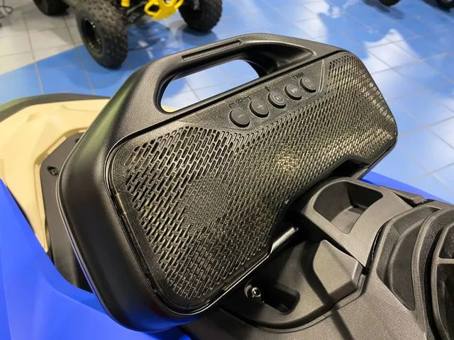 Slide: The Image of Sea-Doo Spark Trixx for 1 2025 - 8