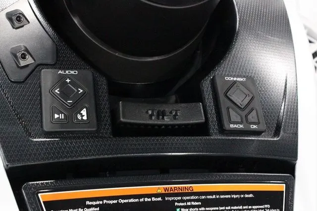Slide: The Image of Yamaha FX Cruiser HO 2026 - 13