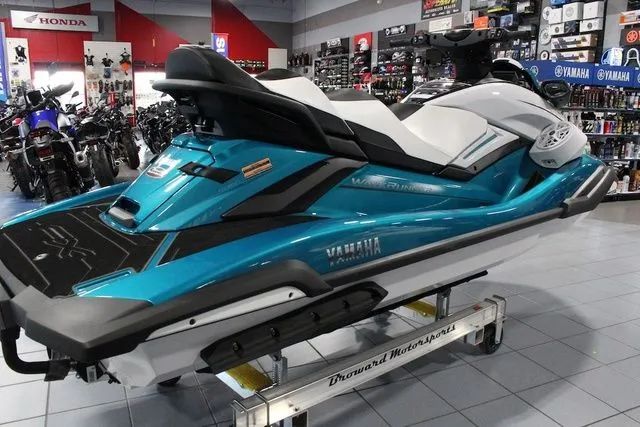 Slide: The Image of Yamaha FX Cruiser HO 2026 - 8