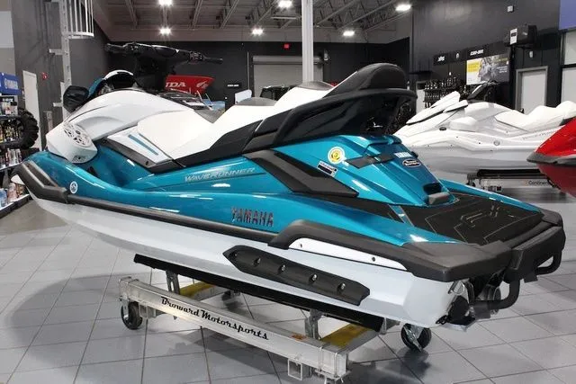 Slide: The Image of Yamaha FX Cruiser HO 2026 - 6