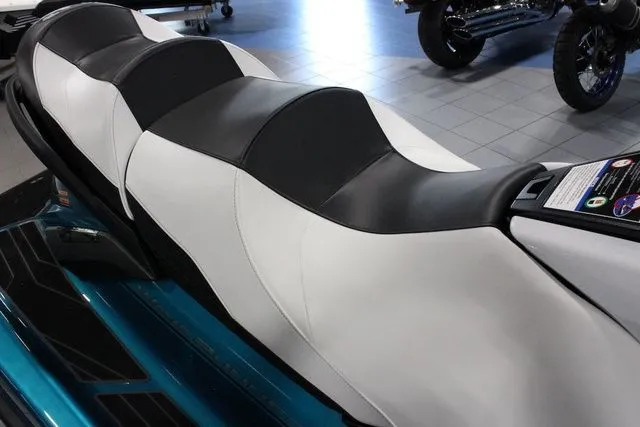 Slide: The Image of Yamaha FX Cruiser HO 2026 - 9