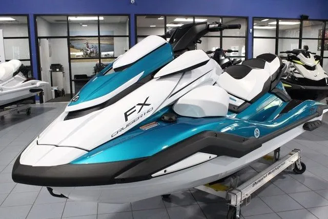 Slide: The Image of Yamaha FX Cruiser HO 2026 - 4