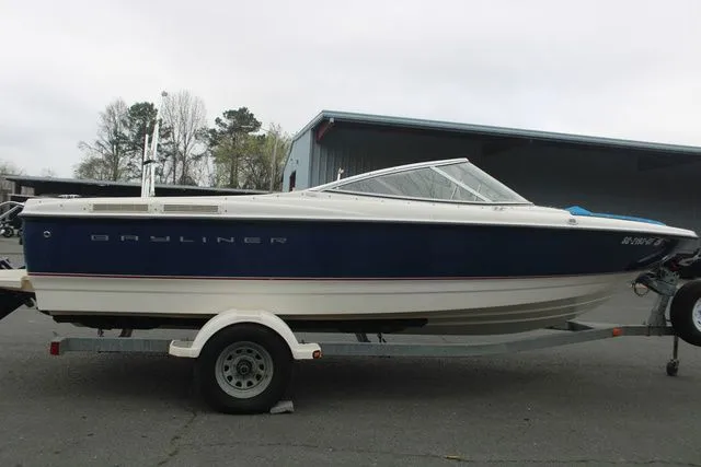 Slide: The Image of Bayliner 215 Bow Rider 2005 - 6