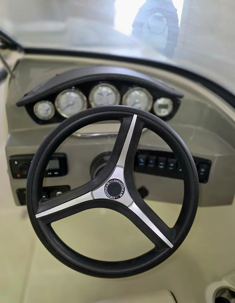 Slide: The Image of Stingray 208 LR 2021 - 11