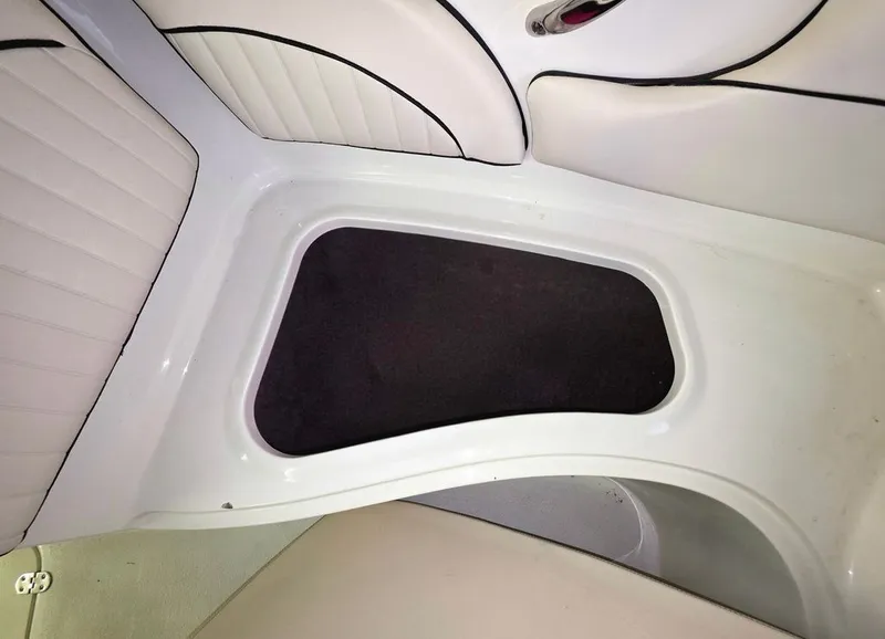 Slide: The Image of Stingray 208 LR 2021 - 24