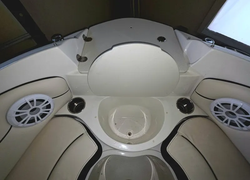 Slide: The Image of Stingray 208 LR 2021 - 26