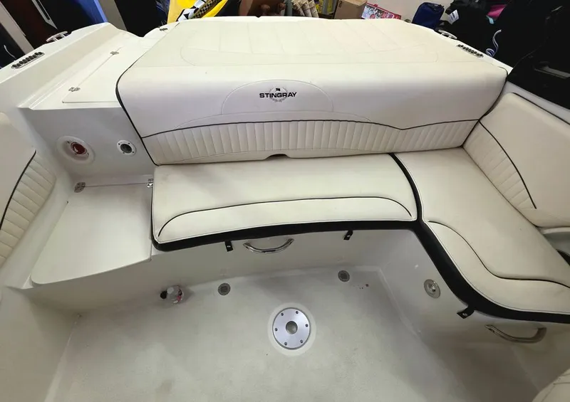 Slide: The Image of Stingray 208 LR 2021 - 31