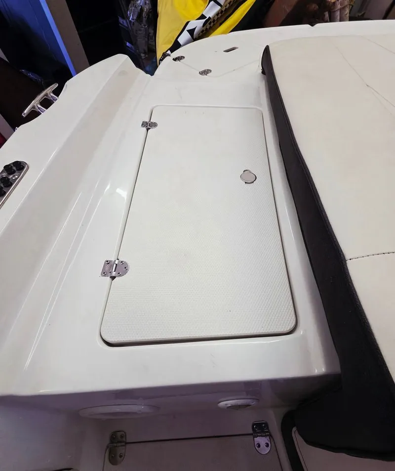 Slide: The Image of Stingray 208 LR 2021 - 39