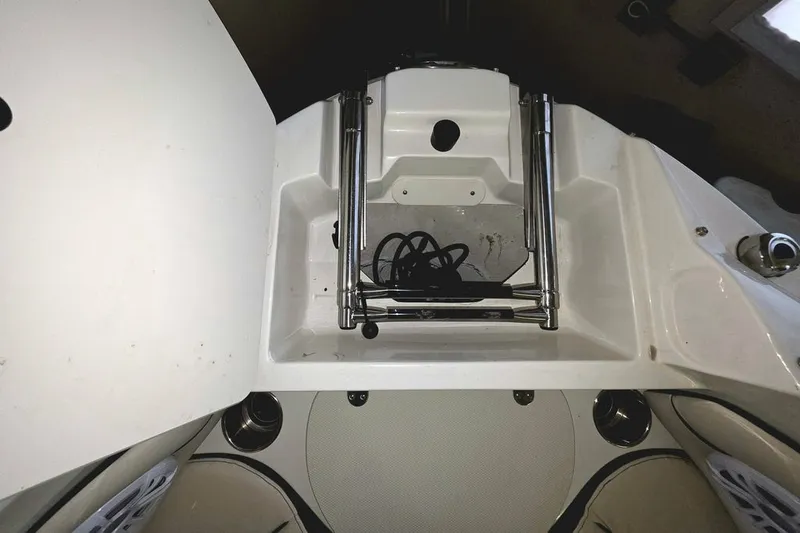 Slide: The Image of Stingray 208 LR 2021 - 40