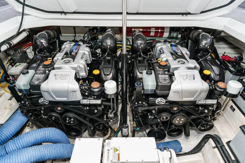 Slide: The Image of Cruisers Yachts 42 GLS 2022 - 56
