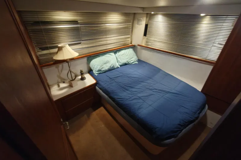 Slide: The Image of Carver Yachts 33 Aft Cabin 1992 - 10