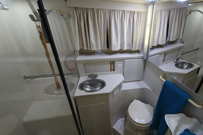 Slide: The Image of Carver Yachts 33 Aft Cabin 1992 - 11