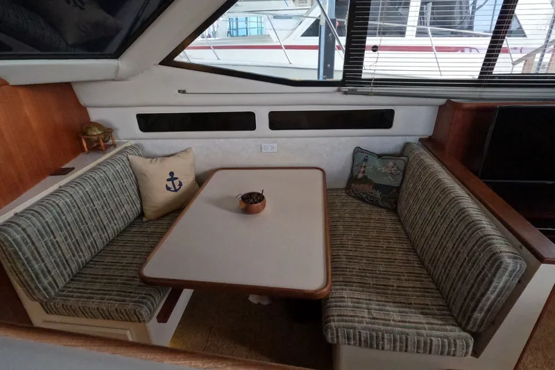 Slide: The Image of Carver Yachts 33 Aft Cabin 1992 - 6