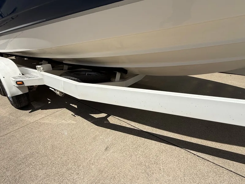 Slide: The Image of Chaparral 256 SSi 2004 on trailer, side view. - 28