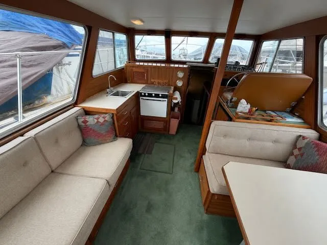 Slide: The Image of Tollycraft 34 Sedan 1978 - 15
