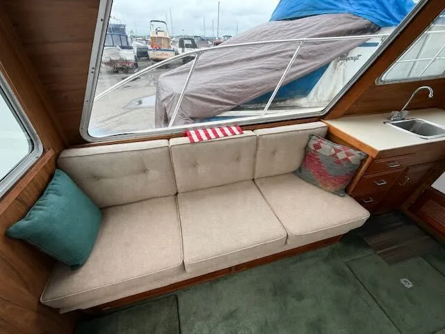 Slide: The Image of Tollycraft 34 Sedan 1978 - 17